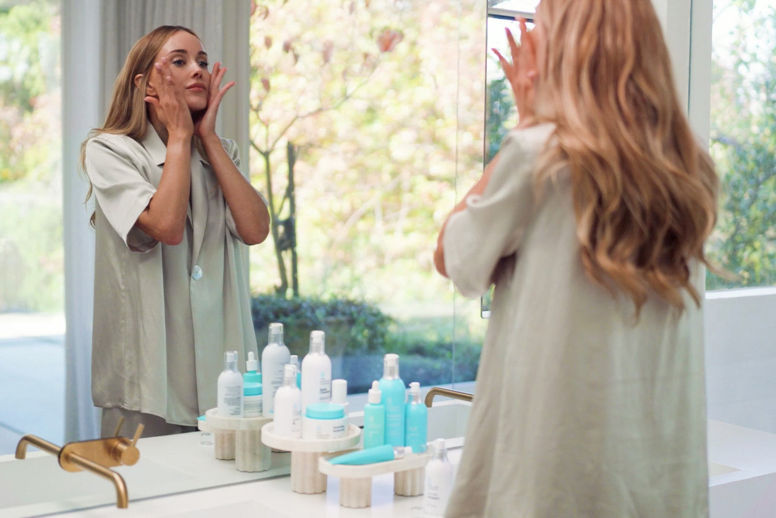 Avoid the winter blues with glowy & hydrated skin